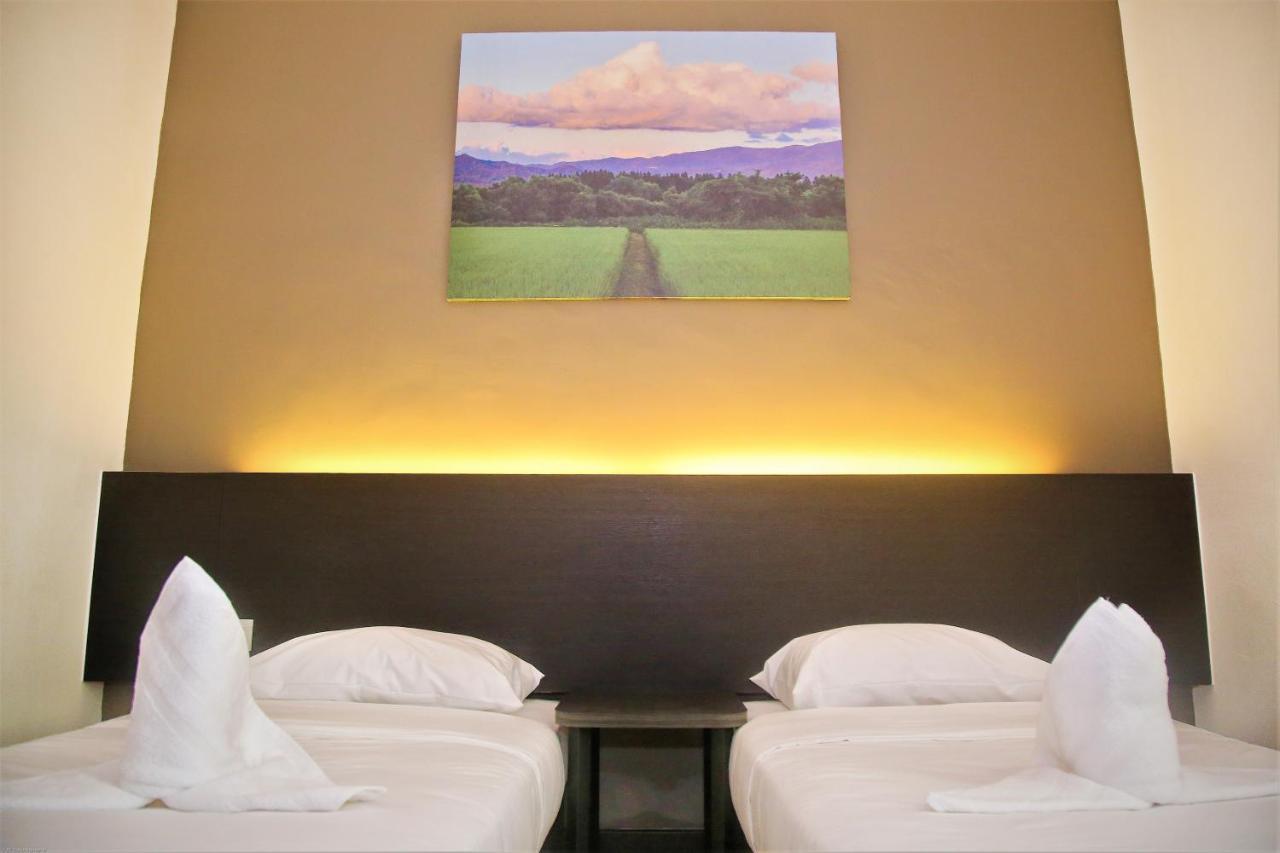 Padi Padi Hotel คันการ์ ภายนอก รูปภาพ