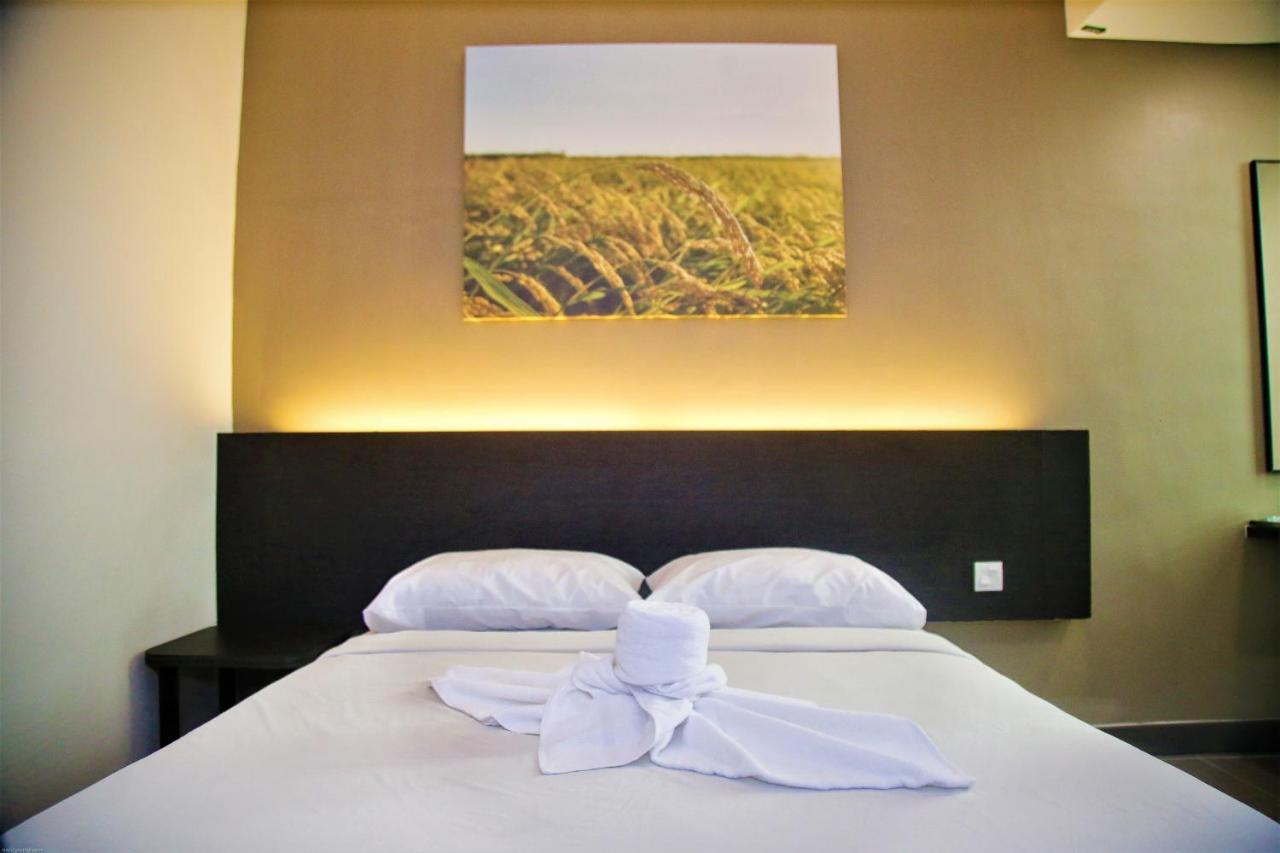Padi Padi Hotel คันการ์ ภายนอก รูปภาพ
